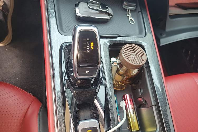 Used Dongfeng Aeolus Yixuan MAX 2021 1.5T Ultra-Stylish Trendsetter Edition Gear Lever