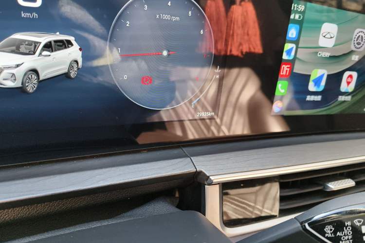 Used Chery Tiggo 8 PRO 2024 Champion Edition 290T Two-Wheel Drive Peak Version 7 Seats Odometer Close Up