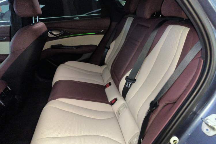 Used BYD Seal 2024 HONOR Edition DM-i 1.5L 121km Prestige Model Left Rear Seat