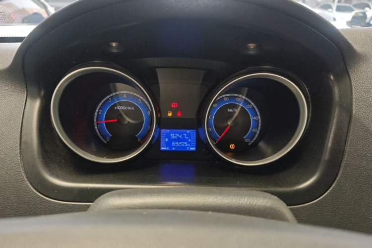 Used CHANGAN KAICHENG Ruixing M60 2020 1.5L Standard Version China VI 6-Seater DAM15KR