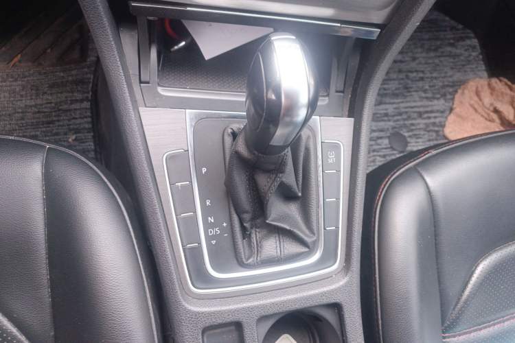 Used Volkswagen Golf 2015 1.4TSI Automatic Comfort Model
