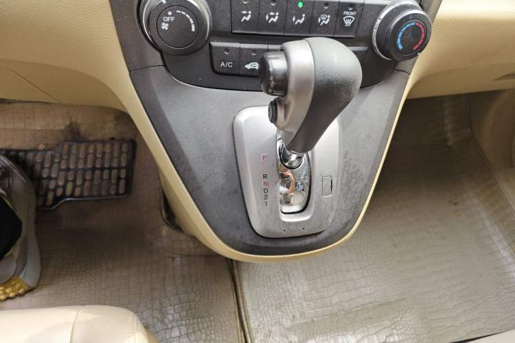 Used Honda CR-V 2010 2.0L automatic two-wheel drive urban version
