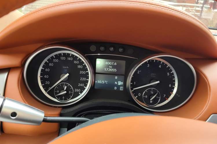 Used Mercedes-Benz R-Class 2014 R 320 4MATIC Business Model