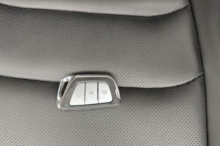 Used SOL X8 2021 300T Manual Panoramic Luxury Edition 6 Seats