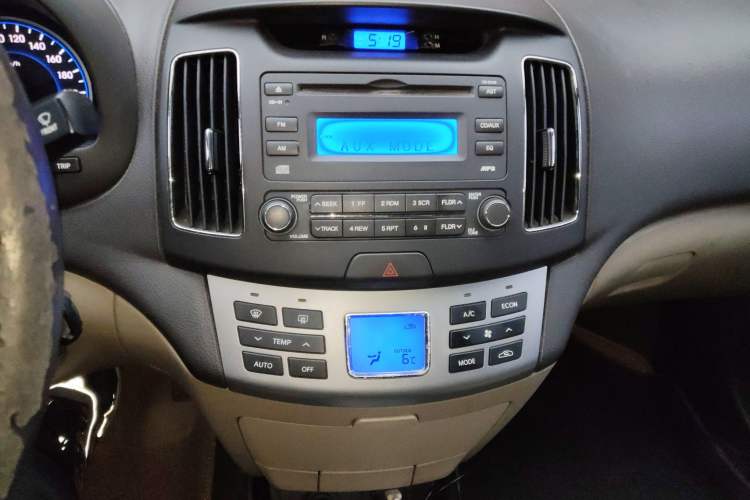 Used Hyundai Celesta 2011 1.6L Automatic Luxury Version
