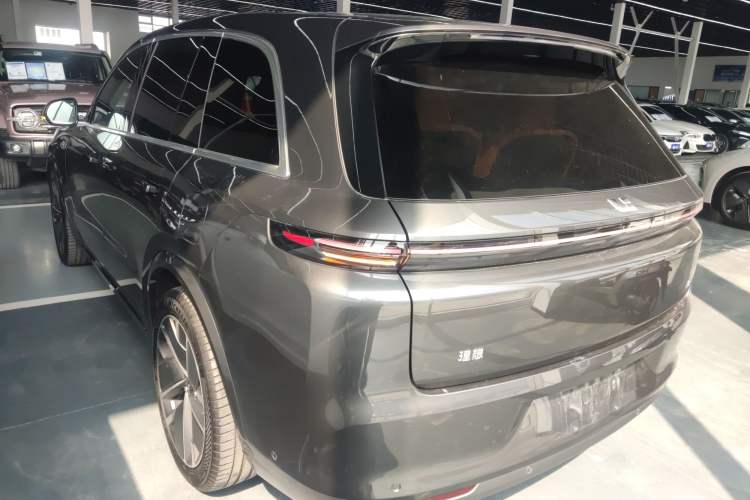 Used Li Auto L8 2025 Ultra Smart Refreshed Edition
