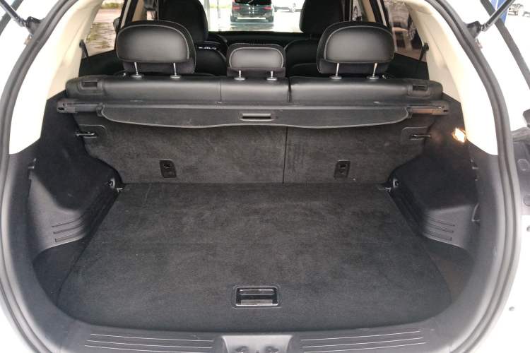 Used Geely Auto Emgrand X7 Sport 2018 1.8TD Automatic Two-Wheel Drive Smart 4G Connected Version