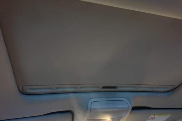 Used Volkswagen Sagitar 2015 230TSI Automatic Luxury Model Headliner