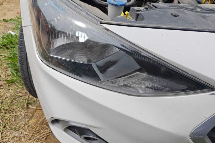 Used Hyundai Celesta 2018 1.6L Manual GL Enjoyment Edition China VI compliant Right Front Headlight