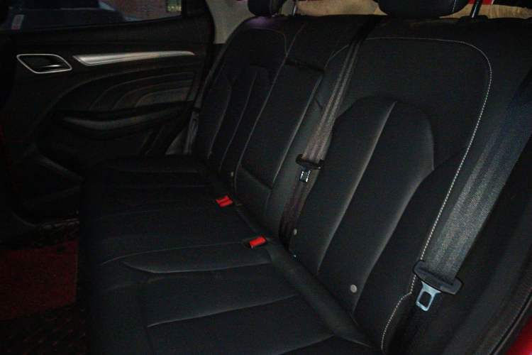 Used Roewe RX3 2018 1.6L CVT Flagship Edition Left Rear Seat