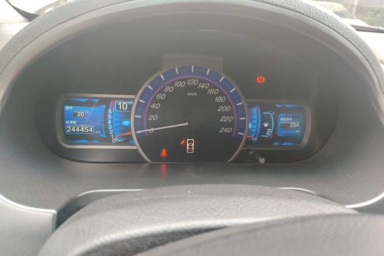 Used BYD S6 2014 2.0L Manual Luxury 5-Seater Instrument Cluster