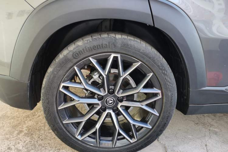 Used CHANGAN UNI-T 2022 1.5T Prestige Version Right Rear Wheel Hub