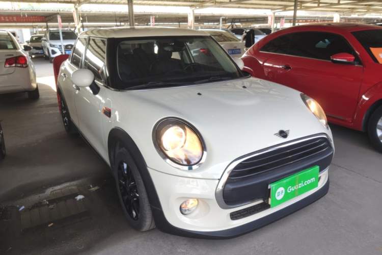 Used MINI 2018 1.5T ONE Five-Door Edition Front Right 45 Deg