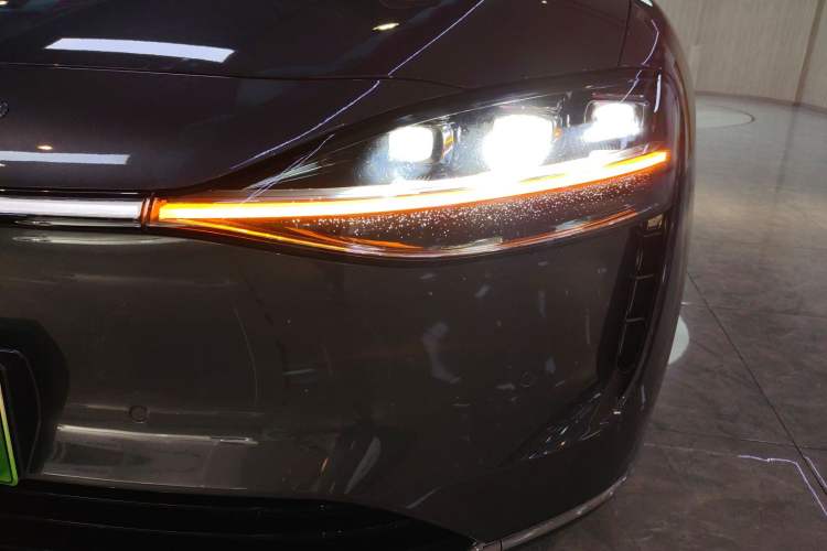 Used Hima Stelato S9 2024 All-Electric Max Rear-Drive Long-Range Version
