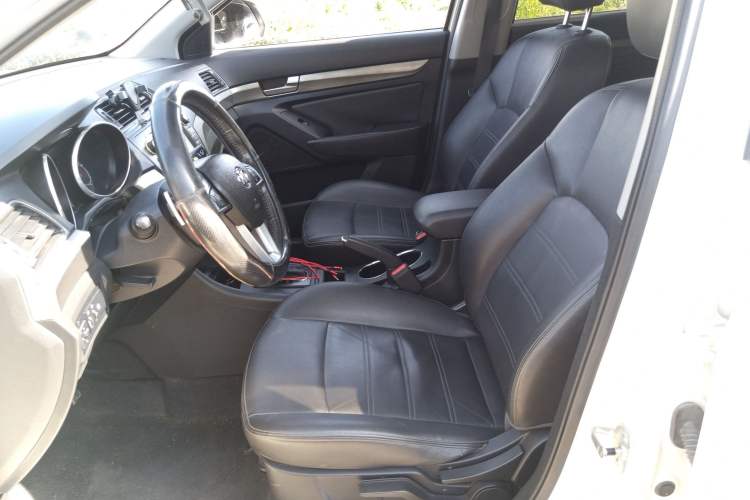 Used BAIC Senova X65 2015 2.0T automatic comfort version Left Front Seat