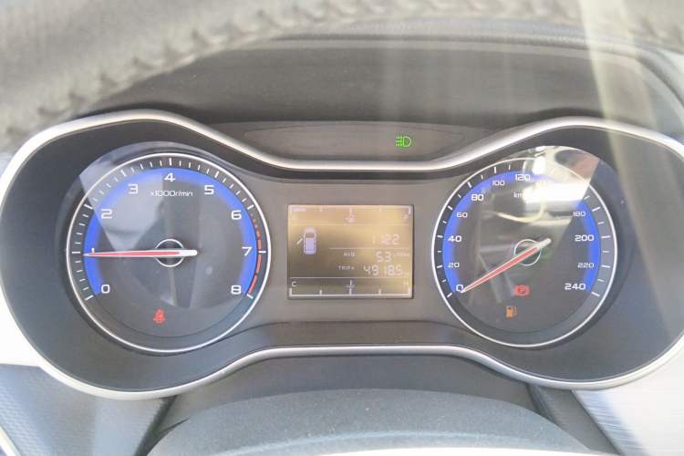 Used Geely Auto Vision 2019 Upgraded Model 1.5L Manual Luxury Version China VI Standard