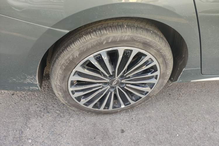 Used Chery Fengyun A8L 2025 1.5 TGDI 145 km Luxury Version