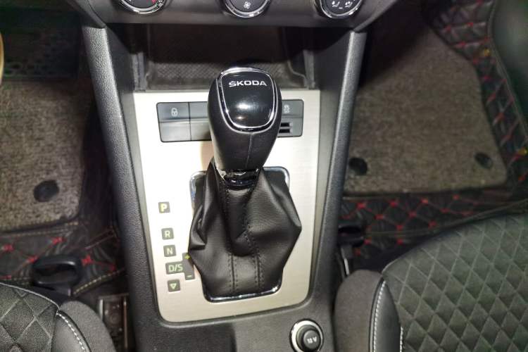 Used Skoda Octavia 2018 1.6L Automatic Luxury Edition
