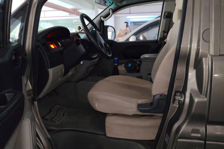 Used FORTHING Lingzhi 2017 V3 1.5L 7-seater Standard Model Left Front Seat