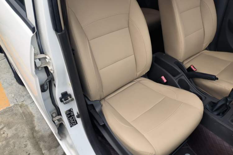 Used Wuling Hongguang 2014 1.5L Standard Version