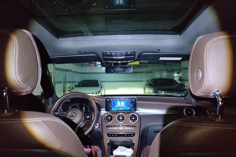 Used Mercedes-Benz GLC 2022 Second Facelift GLC 260 L 4MATIC Luxury Edition Headliner