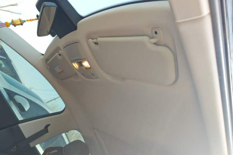 Used Hongqi E-QM5 2022 431 km Charge & Enjoy Edition
