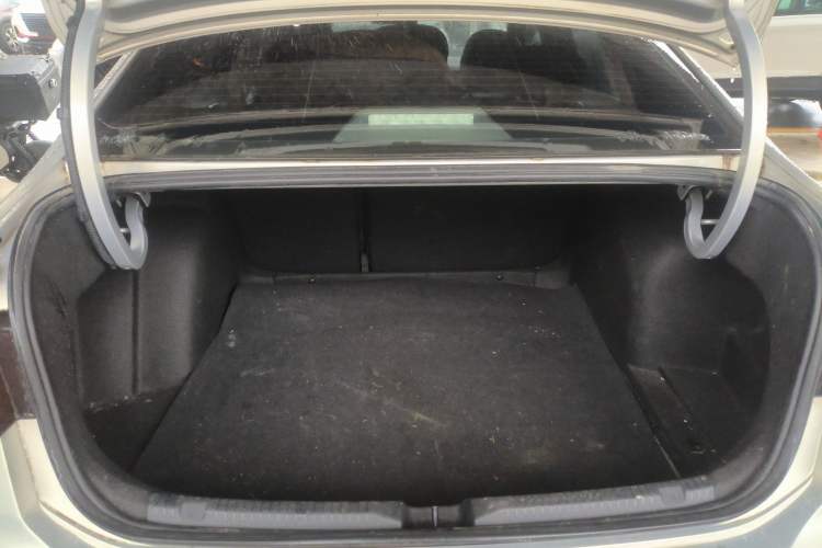 Used Volkswagen Lavida 2019 1.5L Automatic Comfort Edition China VI Standard Trunk