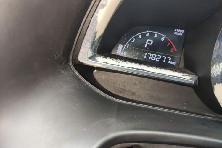 Used Mazda 3 Axela 2016 Sedan 1.5L Automatic Comfort Model