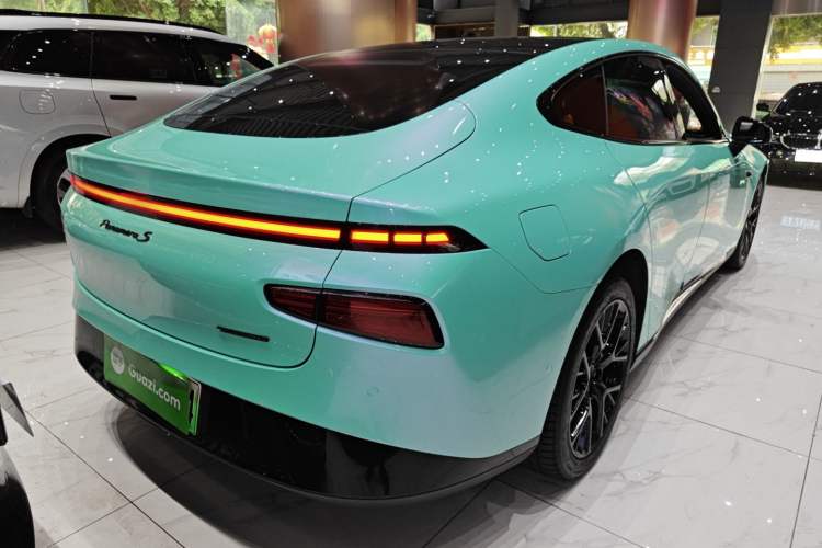 Used XPeng P7 2023 P7i 610 Pengyi Performance Edition Rear Right 45 Deg