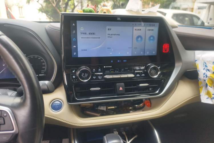 Used Toyota Highlander 2022 Dual-Engine 2.5L Four-Wheel Drive Supreme Edition 7-Seater Audio And AC Panel