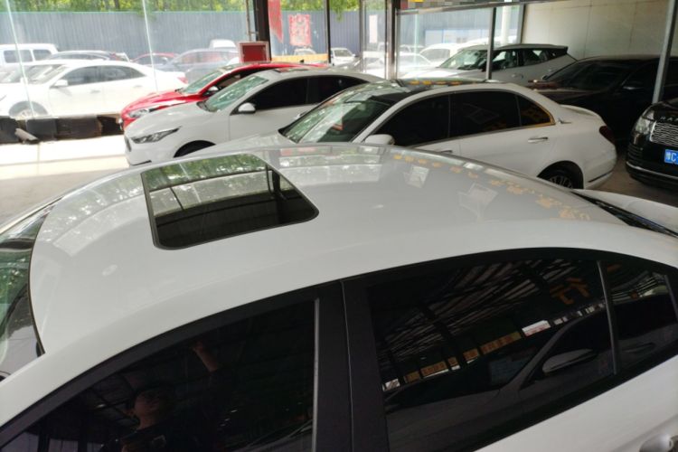 Used Roewe i5 2020 1.5L Automatic 4G Connected Linghao Edition
