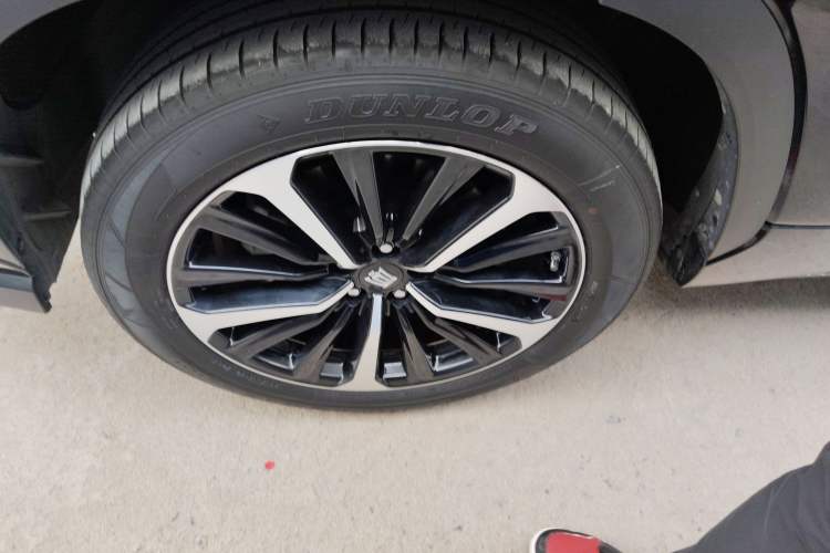 Used Toyota Crown Kluger 2022 2.5L HEV Four-Wheel Drive Luxury Edition Right Rear Wheel Hub