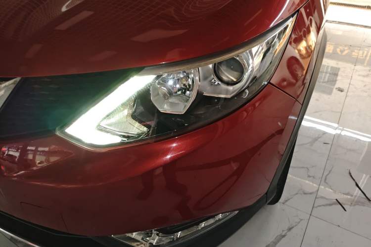 Used Nissan Qashqai 2016 2.0L CVT Luxury Edition Left Front Headlight