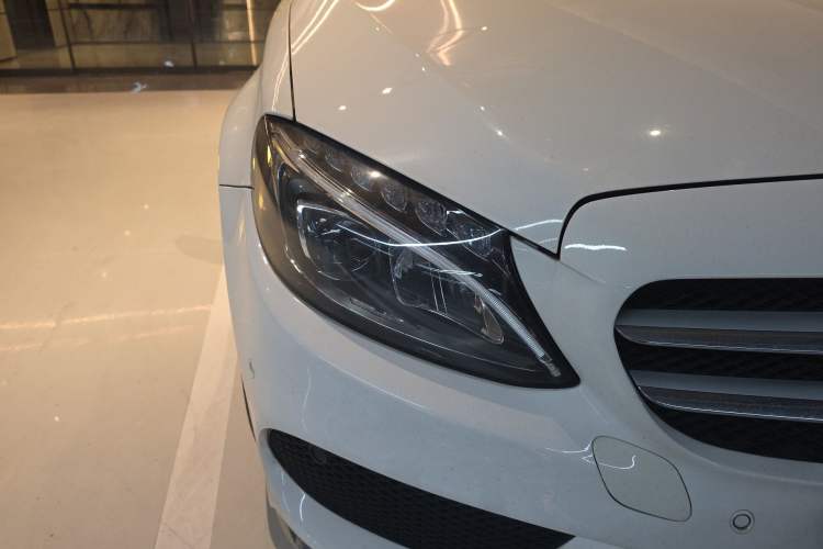 Used Mercedes-Benz C-Class 2017 Facelift C 200 L Sport Edition