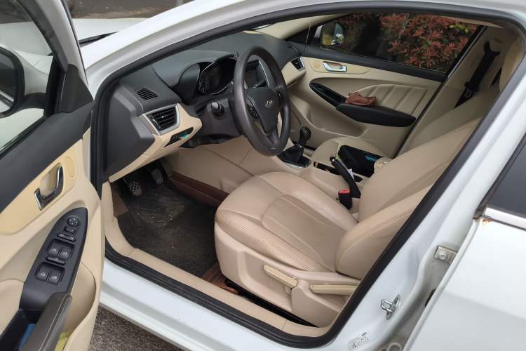 Used Chery Arrizo 7 2013 1.6L Manual ZhiShang Edition
