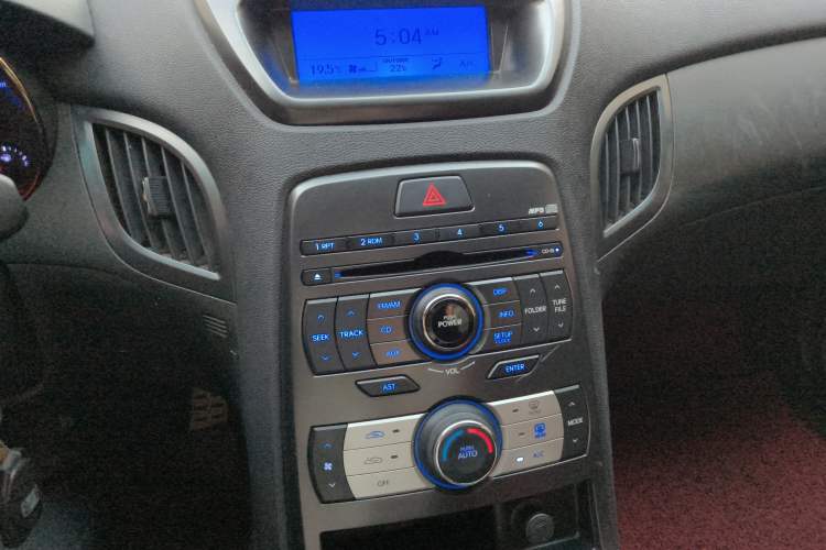 Used Hyundai Genesis Coupe 2009 2.0T Automatic Deluxe Edition