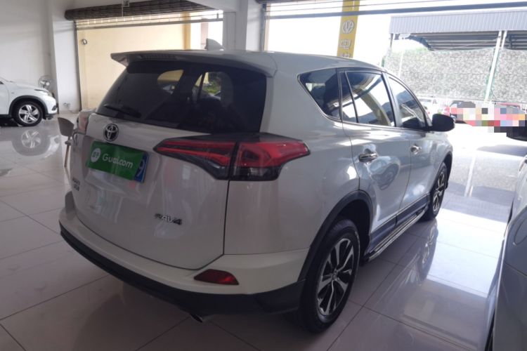 Used Toyota RAV4 2018 2.0L CVT Two-Wheel Drive Fashion X Edition