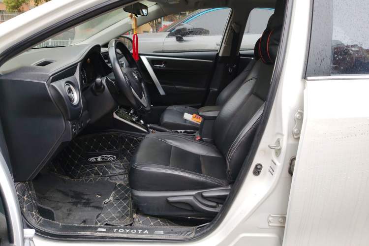 Used Toyota Corolla 2017 Revised Dual-Engine 1.8L E-CVT Elite Edition
