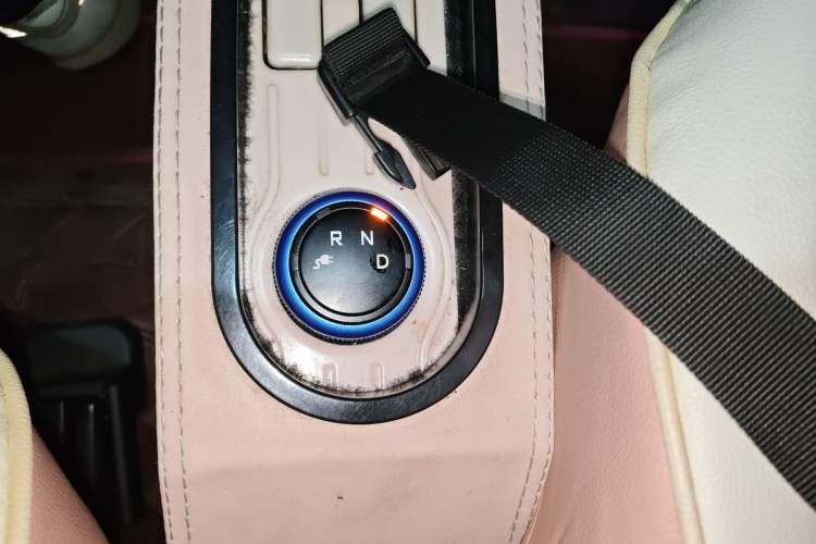 Used Wuling Hongguang MINIEV 2022 Easy Version Lithium Iron Phosphate
