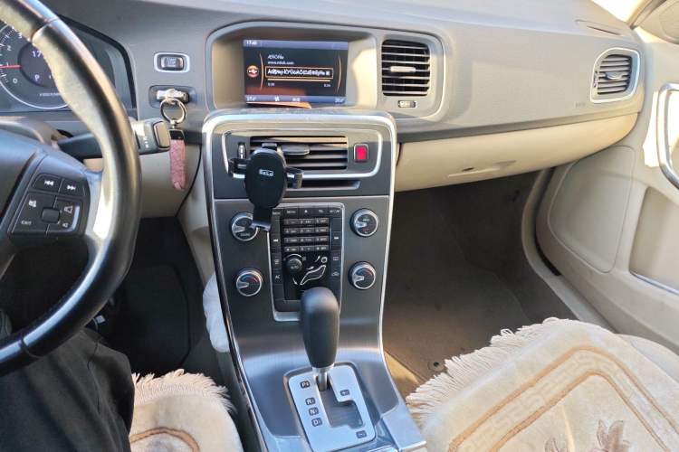 Used Volvo S60 2012 1.6T DRIVe Comfort Edition