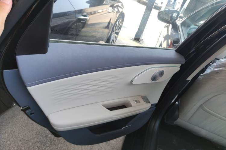 Used Chery Fengyun A8L 2025 1.5 TGDI 145 km Luxury Version Interior 8