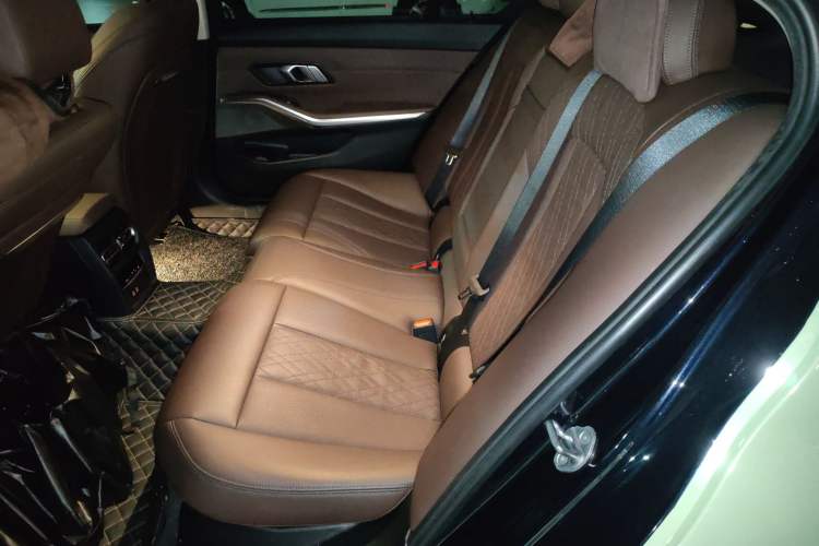 Used BMW i3 2022 eDrive 35 L
