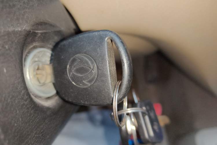 Used Dongfeng Xiaokang C37 2016 1.5L Standard II DK15-06 Vehicle Key