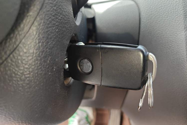 Used Volkswagen Sagitar 2014 1.4TSI Automatic Luxury Model Vehicle Key