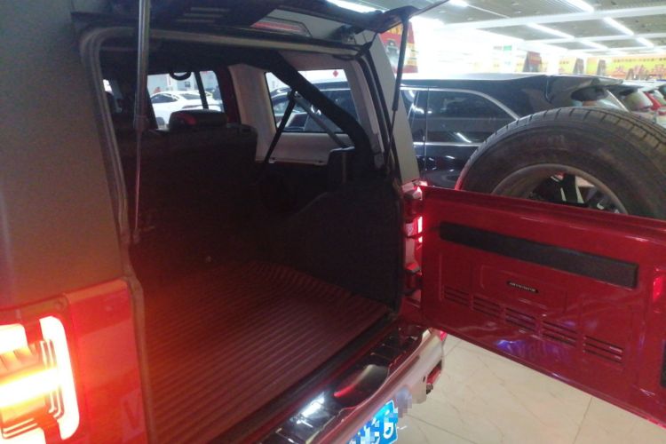 Used BAIC Off-Road BJ40 2019 Updated Version 2.0T Automatic All-Wheel Drive Urban Hunter Edition Premium China V Emission Standard
