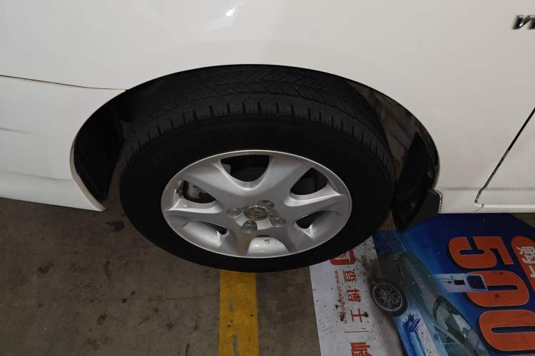 Used Toyota Corolla EX 2013 1.6L Automatic Excellence Edition Left Front Wheel Hub