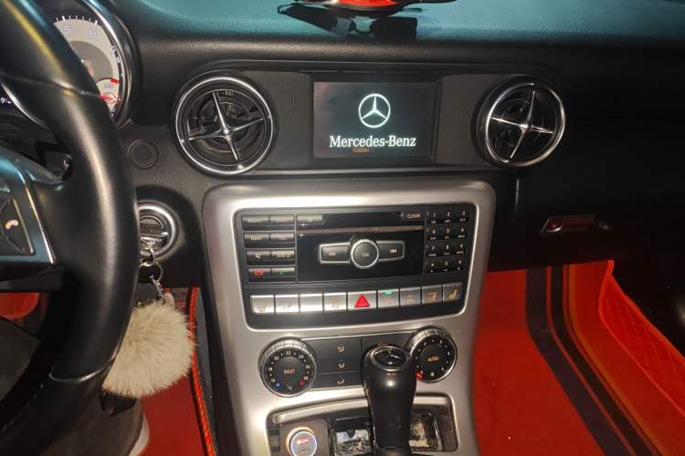 Used Mercedes-Benz SLK-Class 2011 SLK 200 Fashion Model