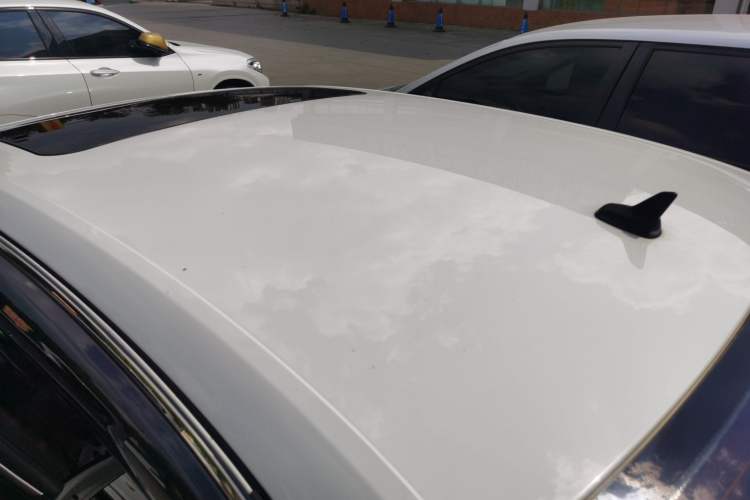 Used Volkswagen Lavida 2017 1.6L Automatic Comfort Edition Roof