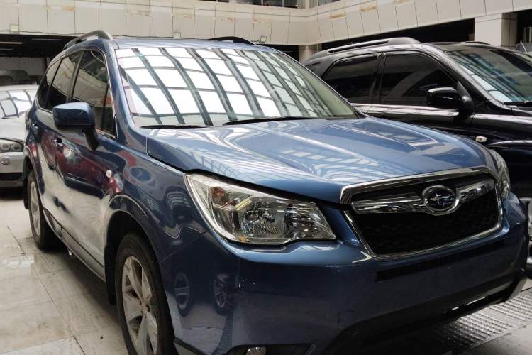 Used Subaru Forester 2014 2.5i Automatic Elite Edition Front Right 45 Deg