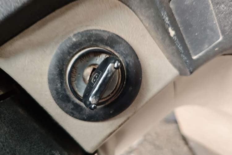 Used Jinbei Grace 2008 2.0L Zhi Ling Base Version (Long Wheelbase) 9-Seater 4G20D4L